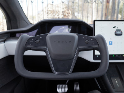 Tesla Model X  Фото №9
